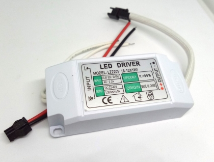 ������������ ������� 10W 300mA 22-40V IP44 